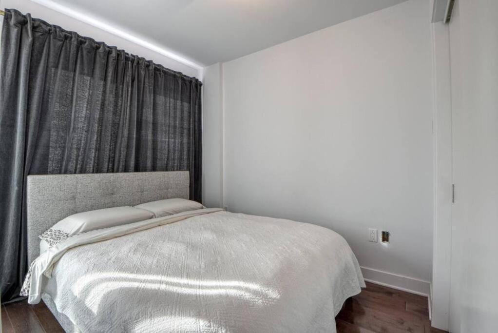2 Bedroom Condo In The Heart Of The City Montréal Buitenkant foto