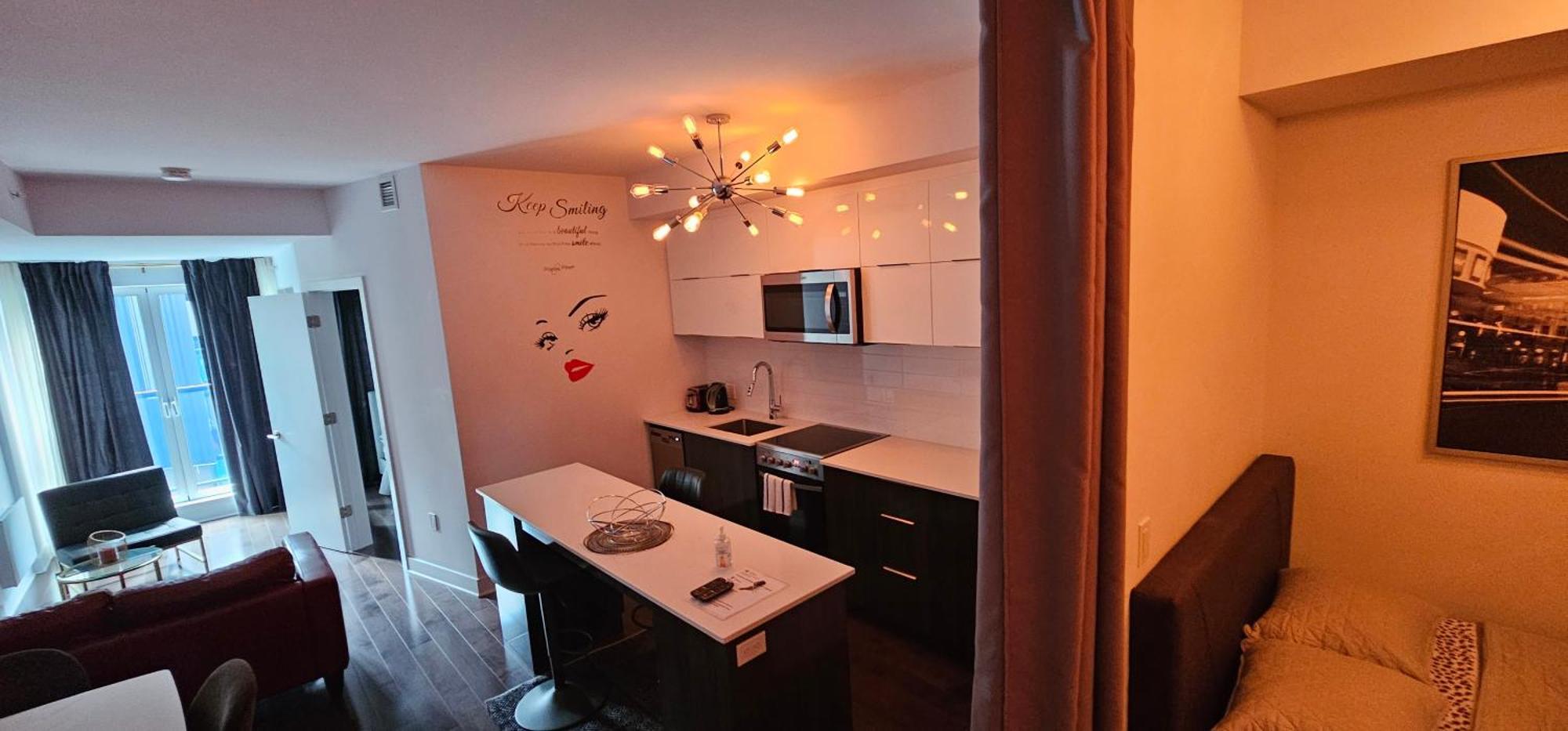 2 Bedroom Condo In The Heart Of The City Montréal Buitenkant foto