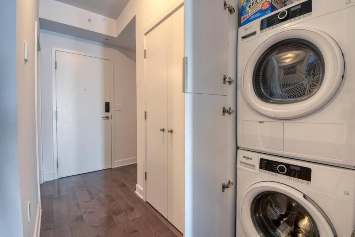 2 Bedroom Condo In The Heart Of The City Montréal Buitenkant foto
